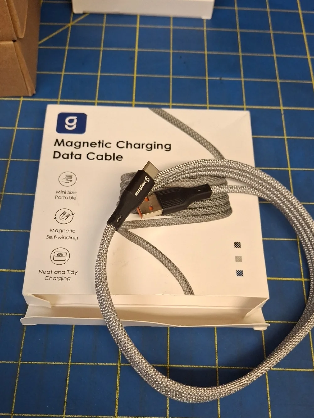 MagTame A-C01 27W Magnetic Charge Cable with Data Transfer New 1.5m Silver White
